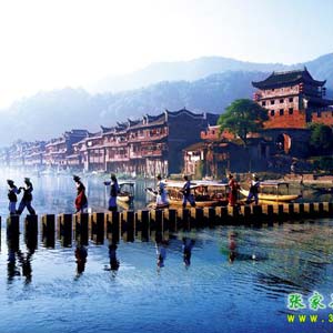 LH線：鳳凰古城、古苗寨神秘湘西一日游！